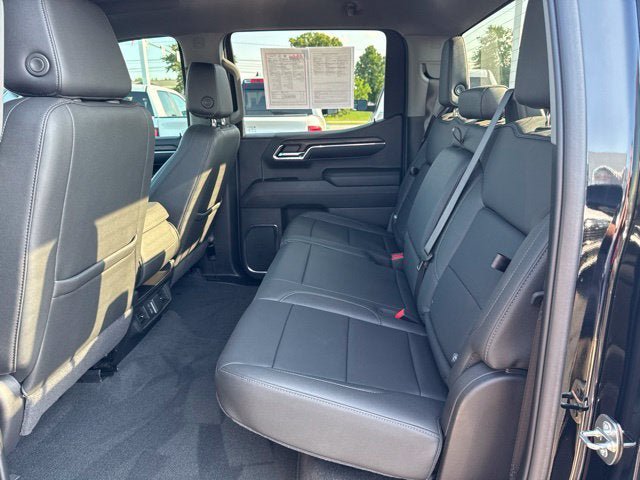Used 2024 GMC Sierra 1500 SLT w/ LPO, GMC Protection Package AWD/4WD image 18