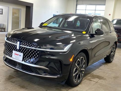 New 2025 Lincoln Nautilus Reserve image 4