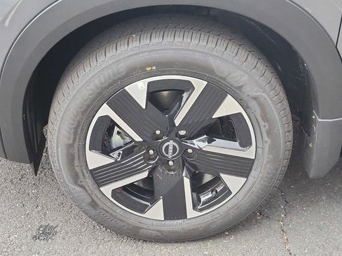 New 2026 Nissan Kicks SV w/ SV Premium Package AWD/4WD image 8
