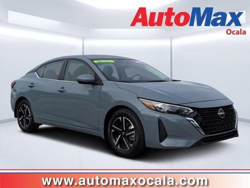 Used 2025 Nissan Sentra SV FWD image 1