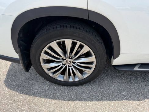 Used 2021 Toyota Highlander Platinum AWD/4WD image 5