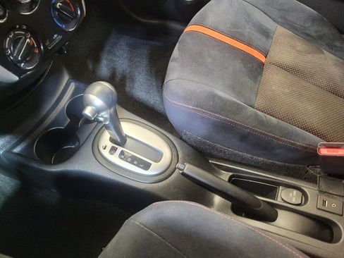 Used 2016 Nissan Versa Note SR image 26