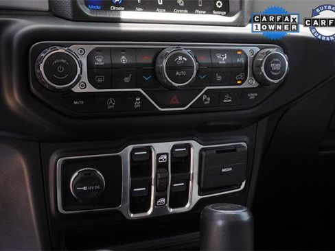 Certified 2021 Jeep Gladiator Overland image 21