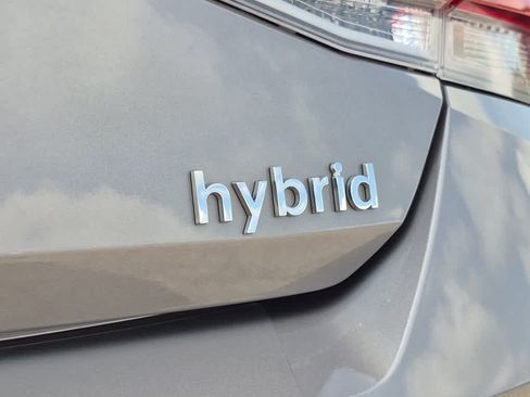 Used 2023 Hyundai Elantra Limited FWD image 25