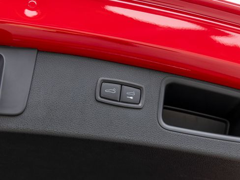 Certified 2026 Porsche Macan AWD/4WD image 56