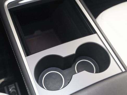 Used 2022 Tesla Model 3 Performance image 30