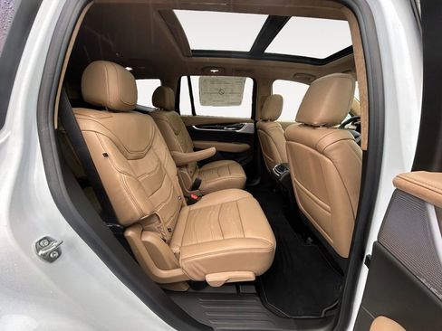 New 2025 Cadillac XT6 Sport w/ Platinum Package image 11
