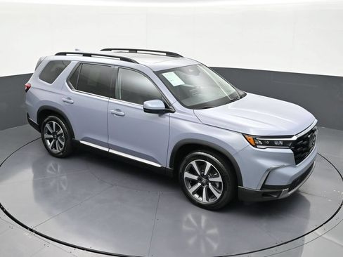 Used 2025 Honda Pilot Touring image 18