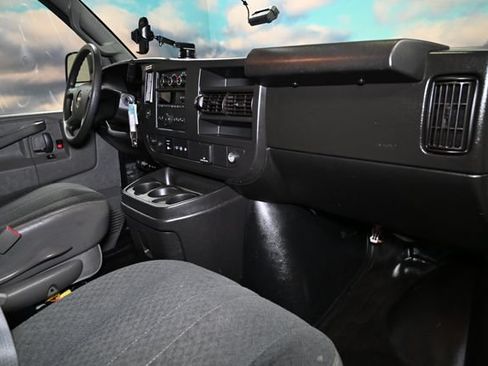 Used 2019 GMC Savana 2500 w/ Driver Convenience Package RWD image 51