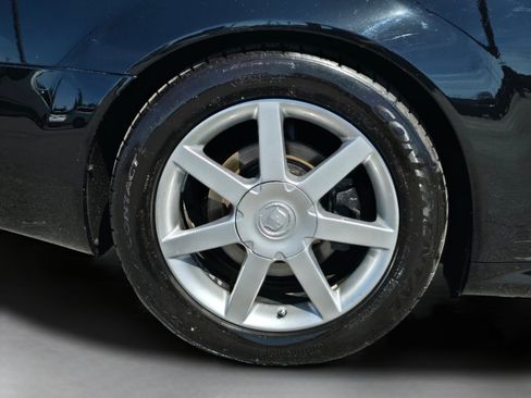 Used 2007 Cadillac XLR RWD image 29