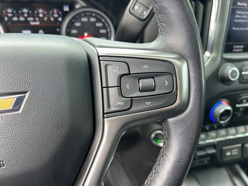 Used 2022 Chevrolet Silverado 1500 LTZ w/ LTZ Premium Package AWD/4WD image 17