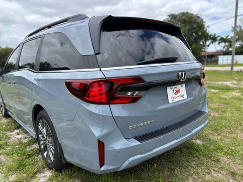 Used 2025 Honda Odyssey Touring image 29