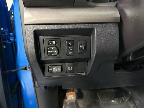 Used 2018 Toyota Tundra SR5 w/ TRD Off Road Package image 16