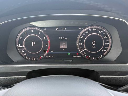 Used 2019 Volkswagen Tiguan SEL AWD/4WD image 23