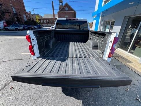 Used 2024 Chevrolet Silverado 1500 ZR2 w/ Technology Package image 42