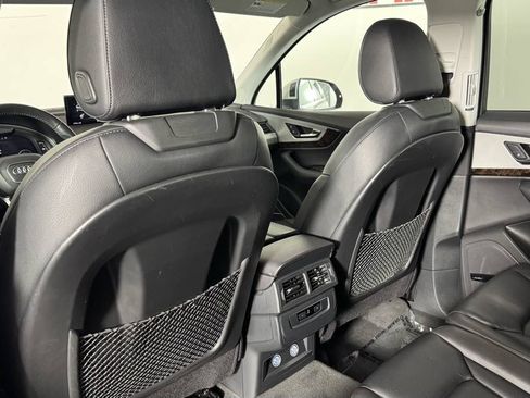 Used 2019 Audi Q7 2.0T Premium Plus AWD/4WD image 34
