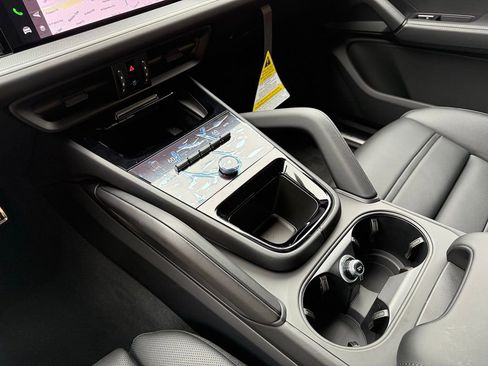 New 2025 Porsche Cayenne S AWD/4WD image 16