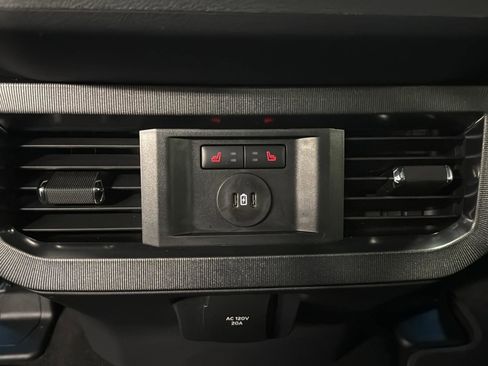 Used 2025 Ford F350 Platinum image 22