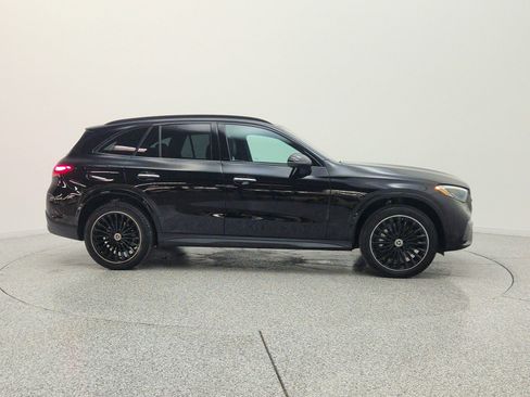 Used 2023 Mercedes-Benz GLC 300 image 4