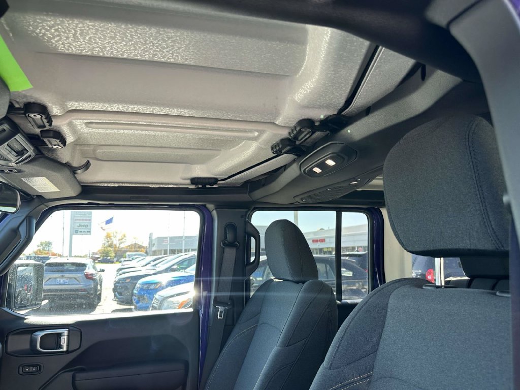 Used 2026 Jeep Wrangler Unlimited Sport AWD/4WD image 18