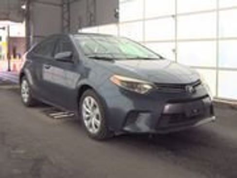 Used 2015 Toyota Corolla LE FWD image 1