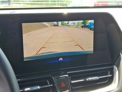 Used 2025 Chevrolet TrailBlazer LT w/ LT Cold Weather Package AWD/4WD image 17
