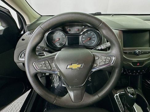 Used 2018 Chevrolet Cruze LT w/ Convenience Package FWD image 15