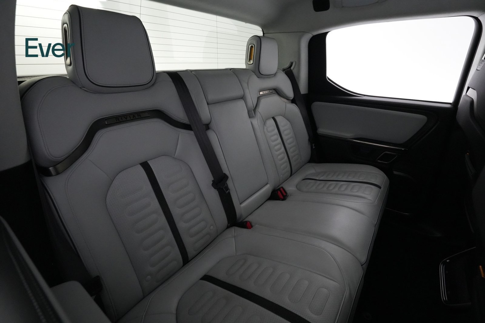 Used 2022 Rivian R1T Launch Edition AWD/4WD image 5