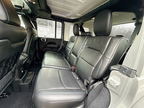 Used 2022 Jeep Wrangler Unlimited Rubicon 4xe image 27