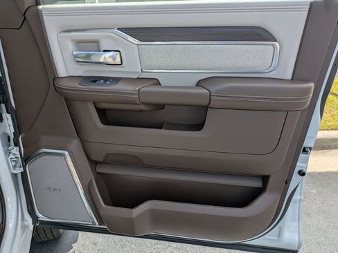 New 2026 RAM 3500 Laramie w/ Max Tow Package image 38