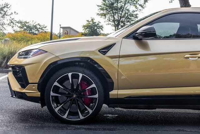 Used 2024 Lamborghini Urus S AWD/4WD image 4