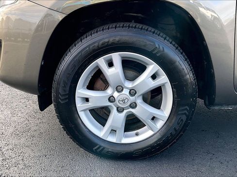 Used 2012 Toyota RAV4 4WD image 8