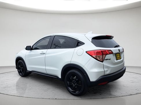 Used 2017 Honda HR-V EX image 5