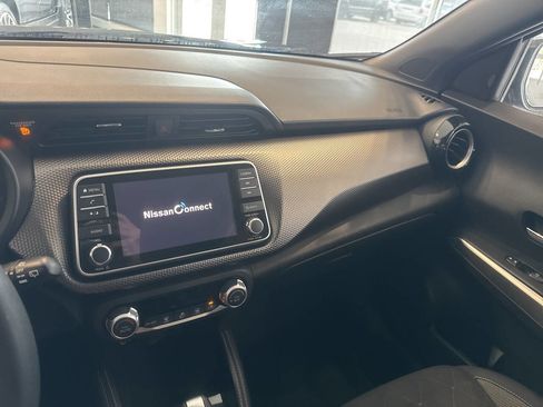 Used 2020 Nissan Kicks SV FWD image 38