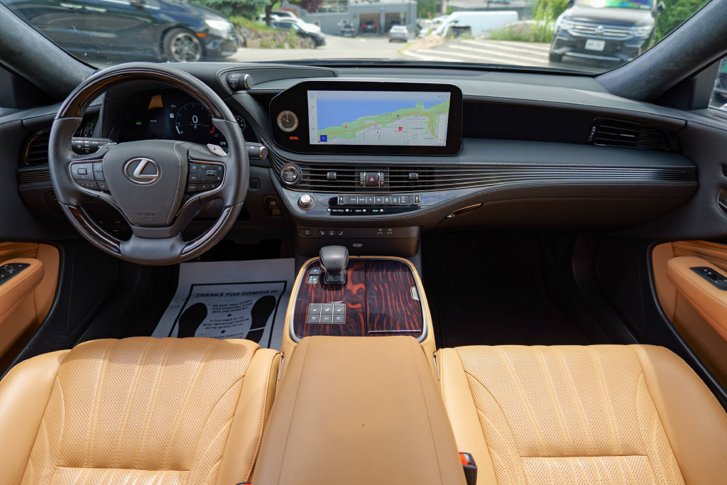 Used 2024 Lexus LS 500 AWD w/ Interior Upgrade Package image 41