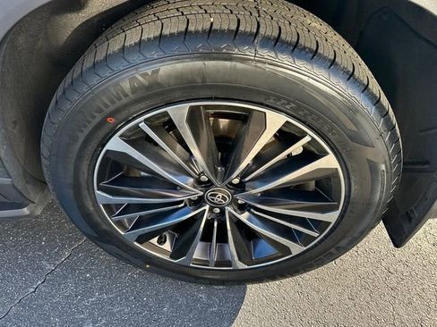 Used 2024 Toyota Grand Highlander MAX Platinum image 26