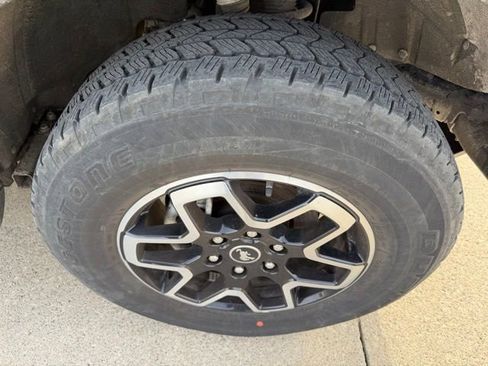 Used 2025 Ford Bronco Outer Banks image 9