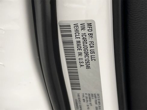 Used 2024 Dodge Durango GT image 37