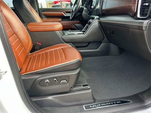 Used 2025 GMC Sierra 3500 Denali Ultimate image 14