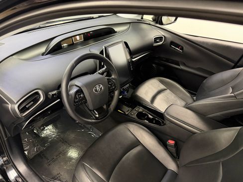 Used 2020 Toyota Prius Prime XLE FWD image 12