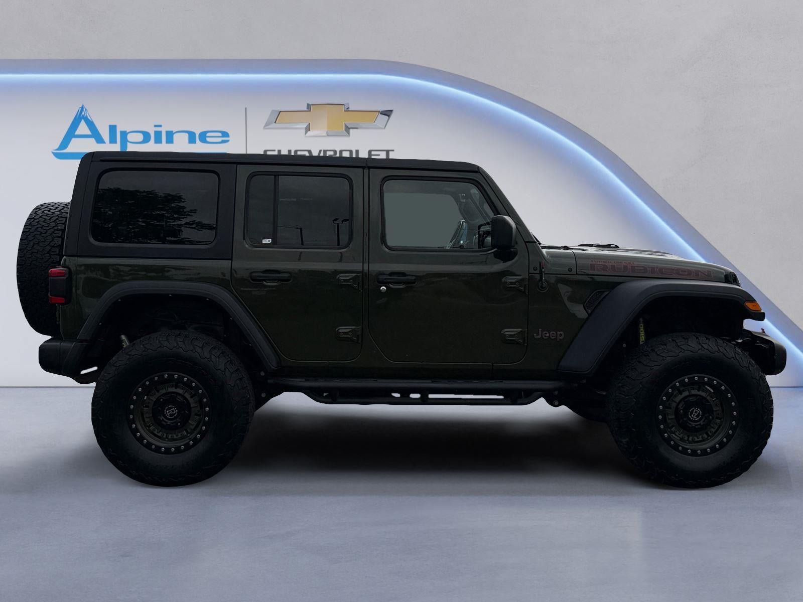 Used 2022 Jeep Wrangler Unlimited Rubicon w/ LED Lighting Group AWD/4WD image 6