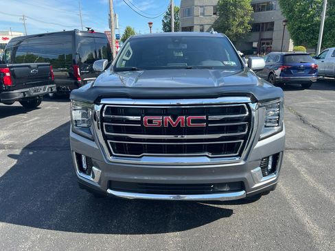 Used 2022 GMC Yukon XL SLT AWD/4WD image 2