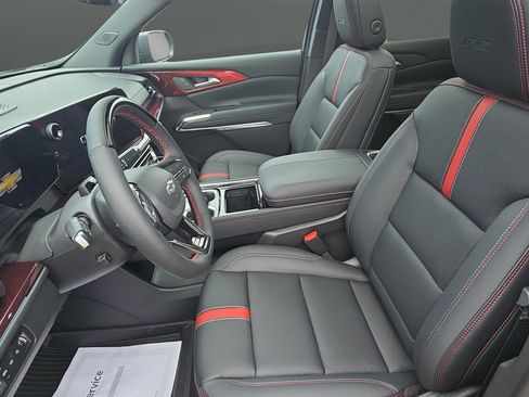 New 2026 Chevrolet Traverse RS w/ LPO, Floor Liner Package AWD/4WD image 10