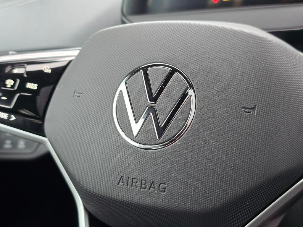 Used 2023 Volkswagen ID.4 Pro S Plus AWD/4WD image 31