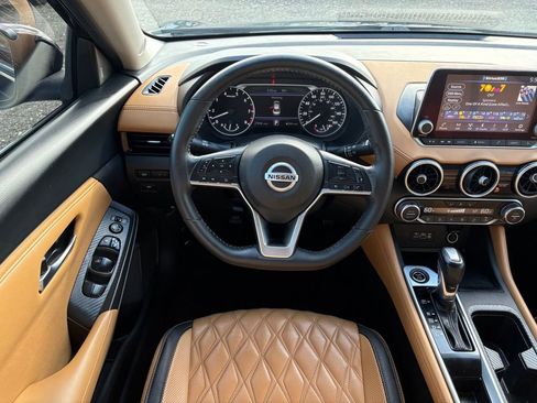 Used 2023 Nissan Sentra SV w/ SV Premium Package FWD image 18