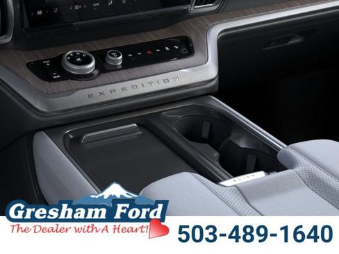 New 2026 Ford Expedition Platinum image 17