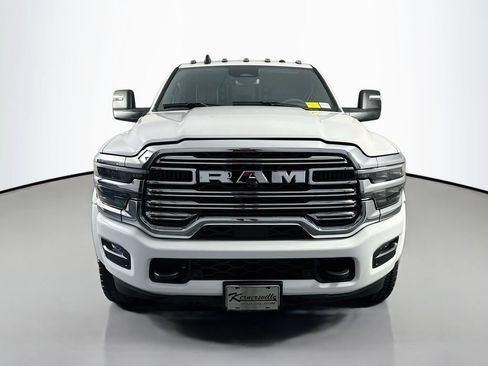 Used 2026 RAM 4500 4x4 Crew Cab DRW w/ Laramie Trim Package image 2