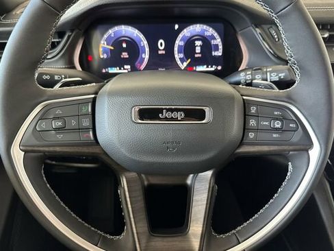 New 2026 Jeep Grand Cherokee Altitude image 21