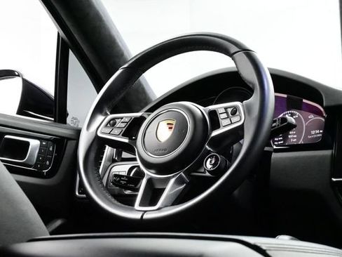 Certified 2023 Porsche Cayenne GTS AWD/4WD image 21
