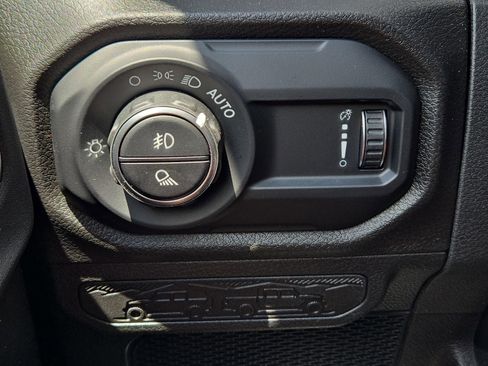 New 2025 Jeep Gladiator Sport image 21